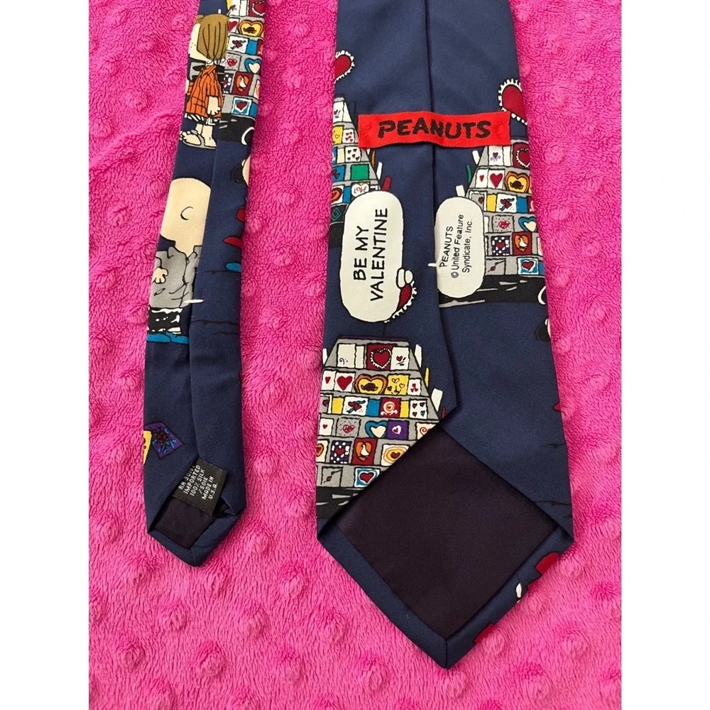Peanuts Snoopy Charlie Brown Mens One Size Blue Excellent Valentine Silk Necktie